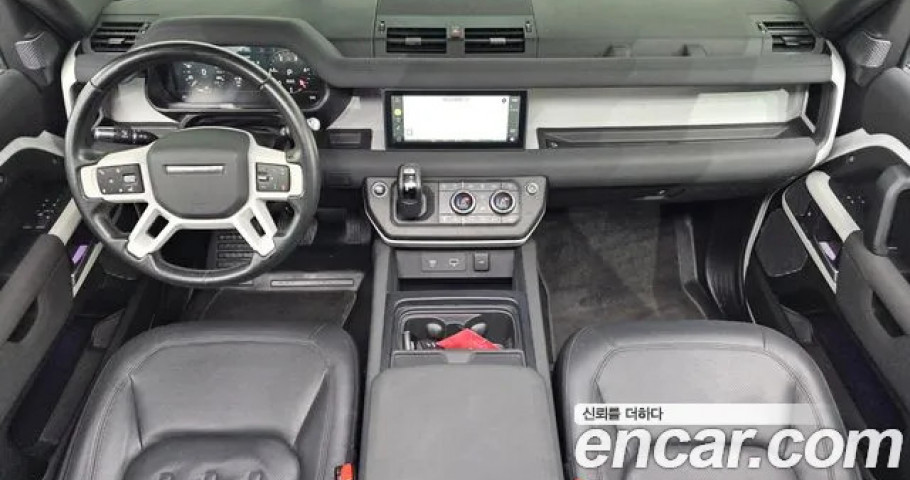 Land Rover Defender 
