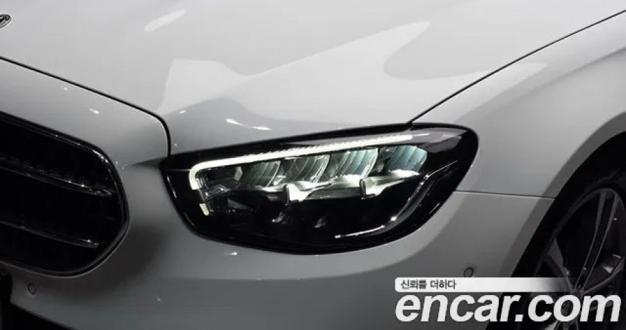 Mercedes-Benz E-Class 