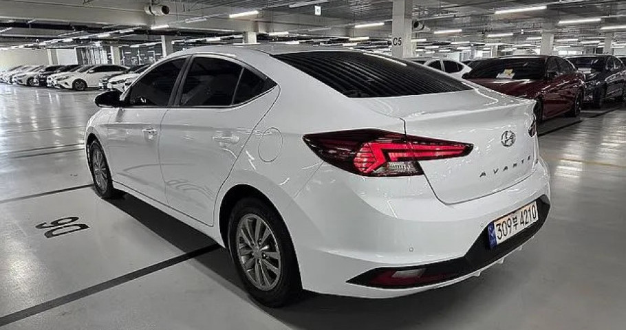 Hyundai Avante (Elantra) 