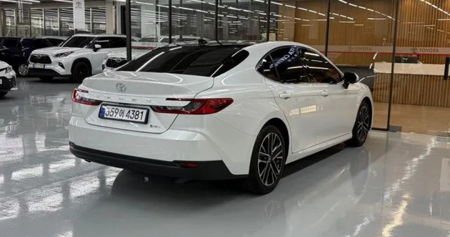 Toyota Camry 