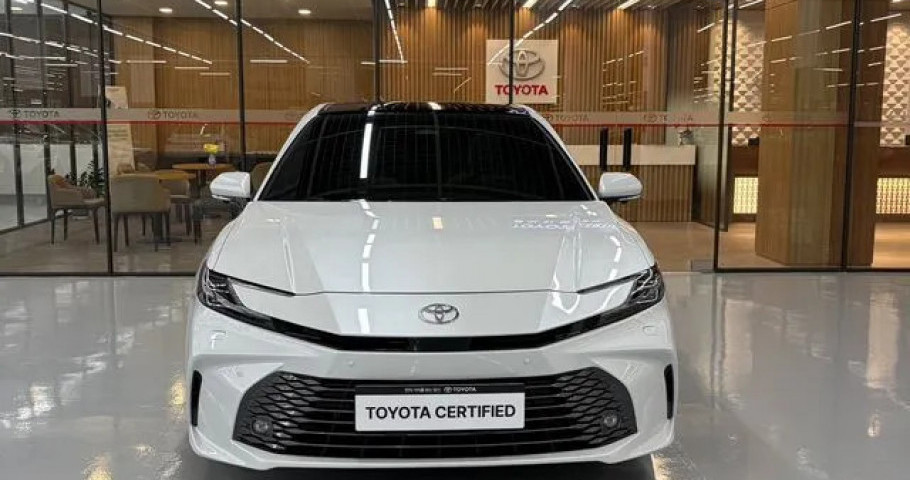 Toyota Camry 