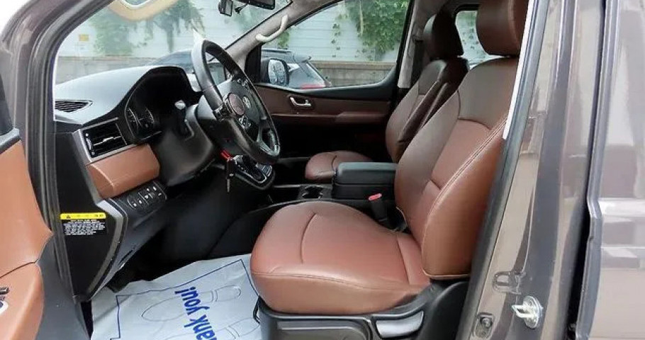 Hyundai Starex 