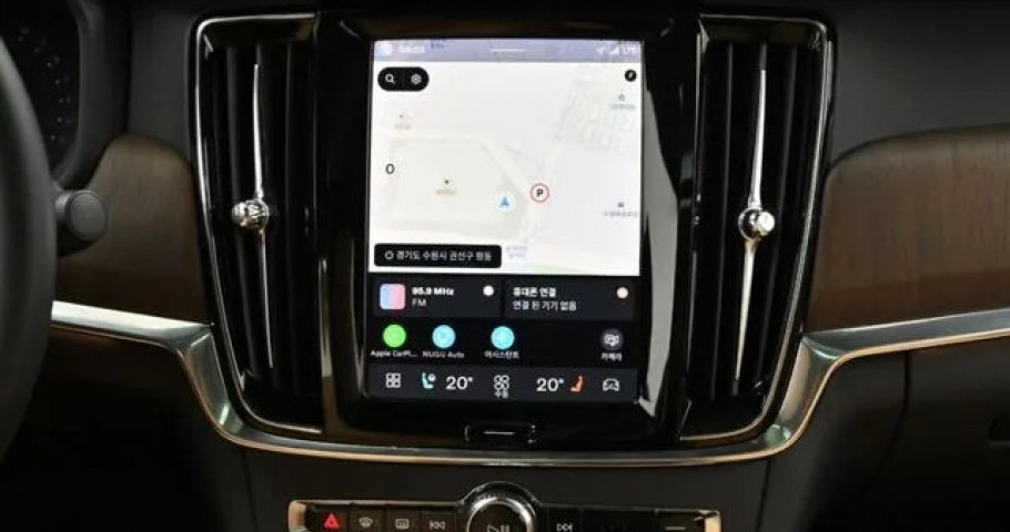 Volvo S90 