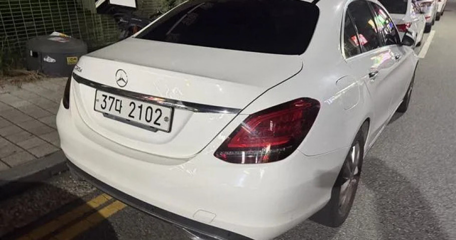 Mercedes-Benz C-Class 