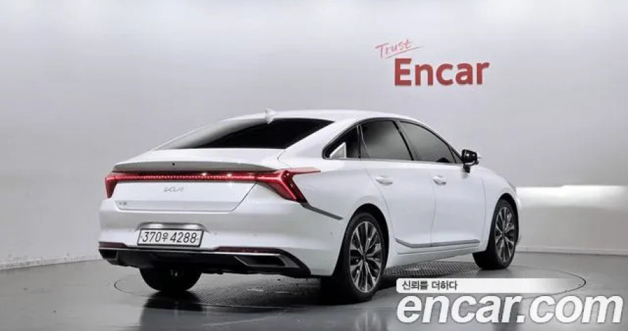 Kia K8 