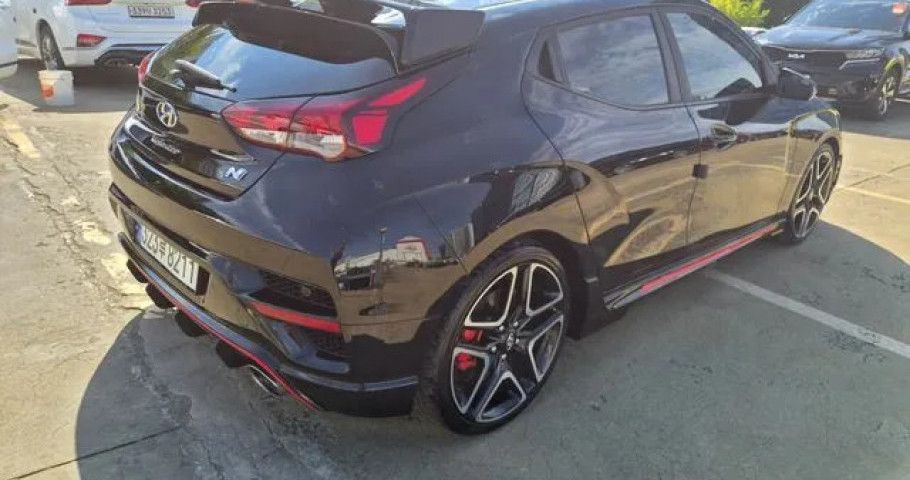 Hyundai Veloster 