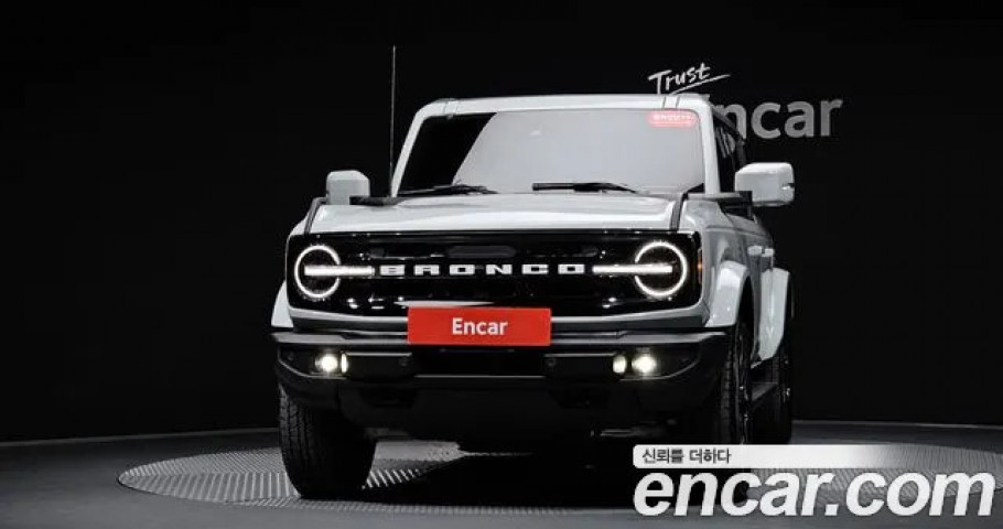 Ford Bronco 
