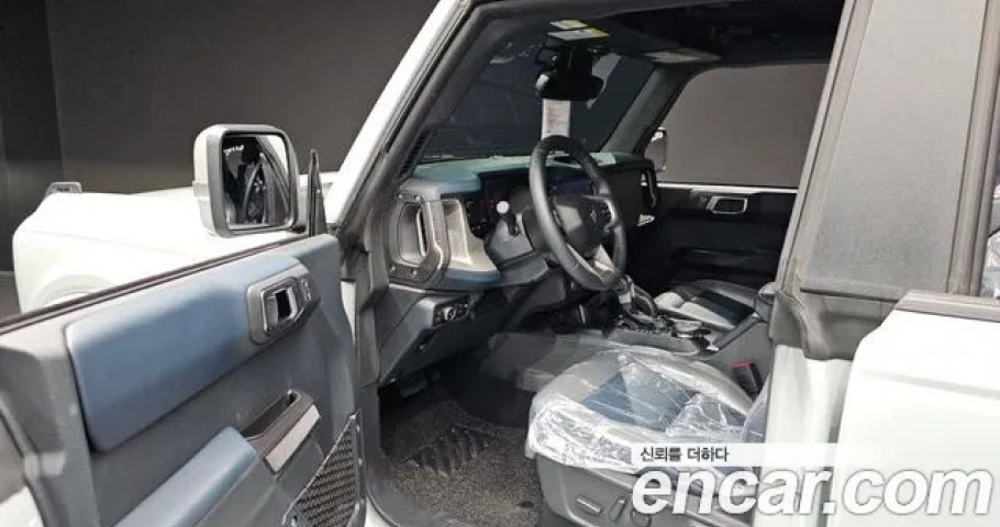Ford Bronco 