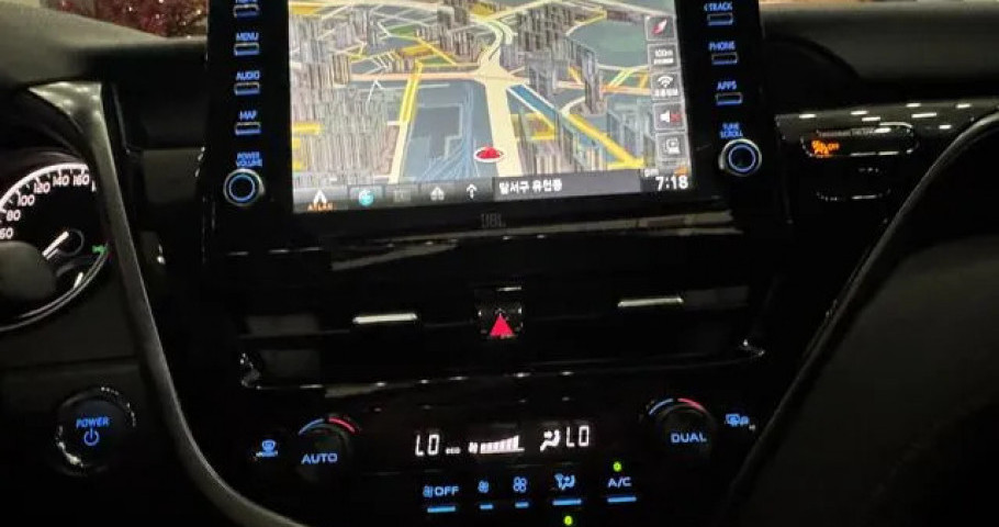 Toyota Camry 