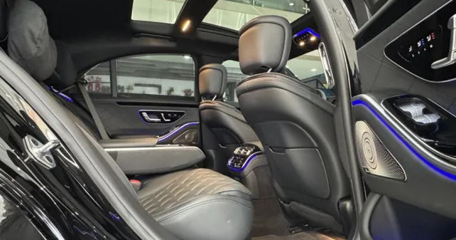 Mercedes-Benz S-Class 