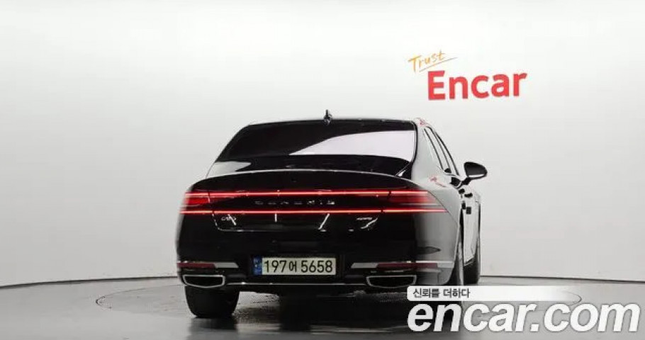 Genesis G90 