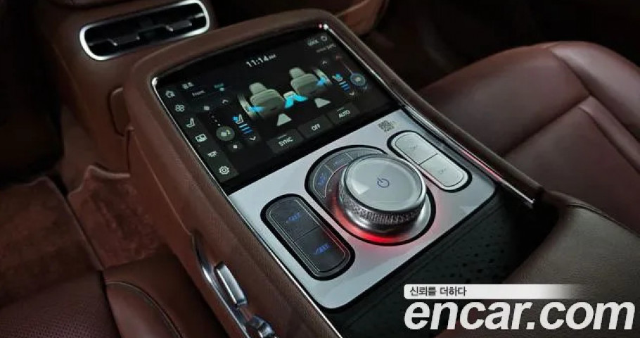 Genesis G90 