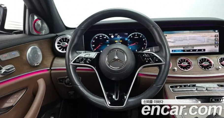 Mercedes-Benz E-Class 