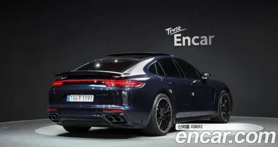 Porsche Panamera 