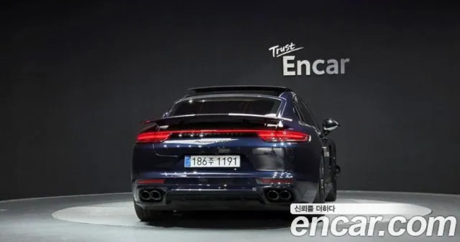 Porsche Panamera 