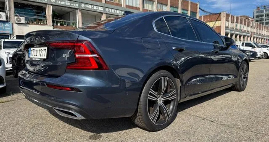 Volvo S60 