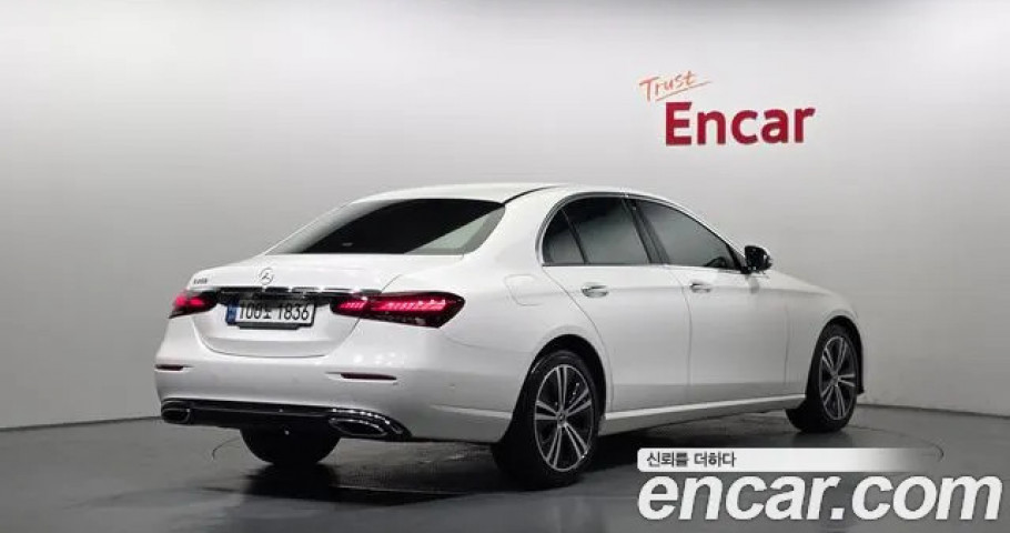 Mercedes-Benz E-Class 