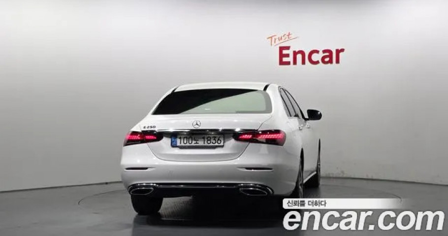 Mercedes-Benz E-Class 
