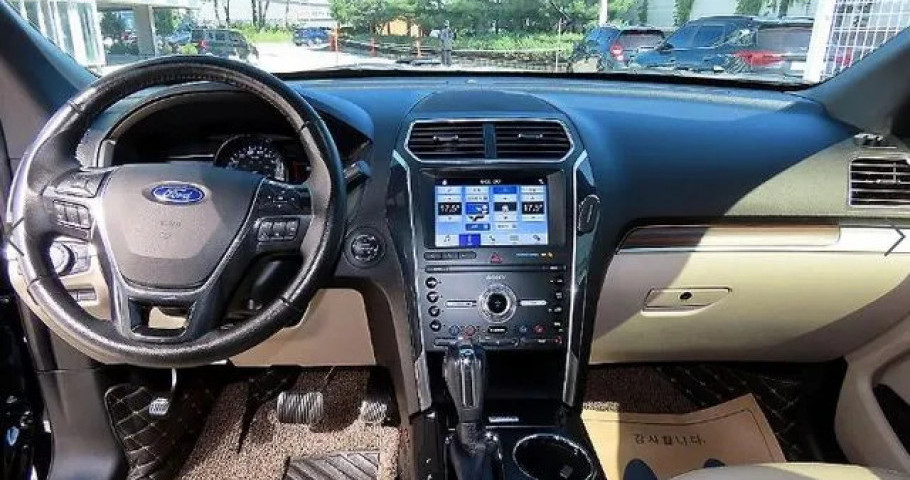 Ford Explorer 