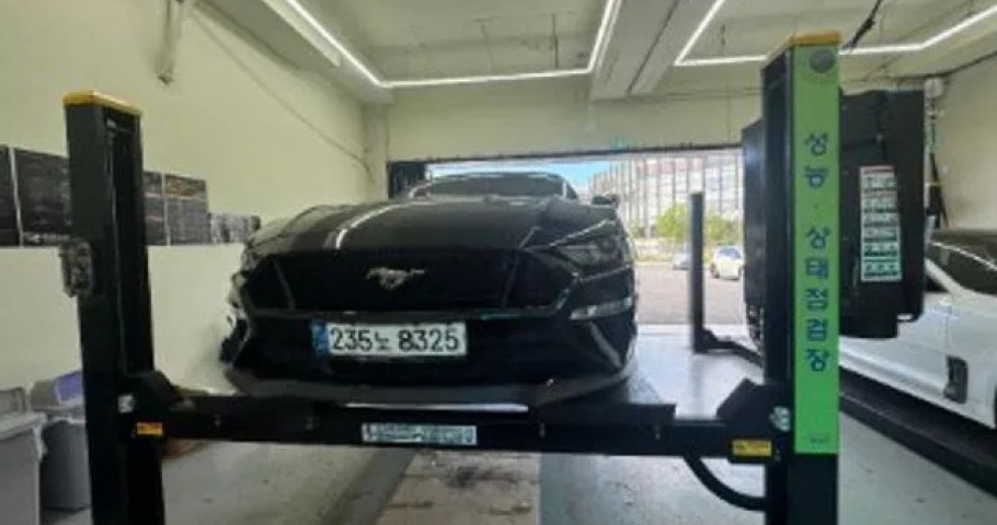 Ford Mustang 