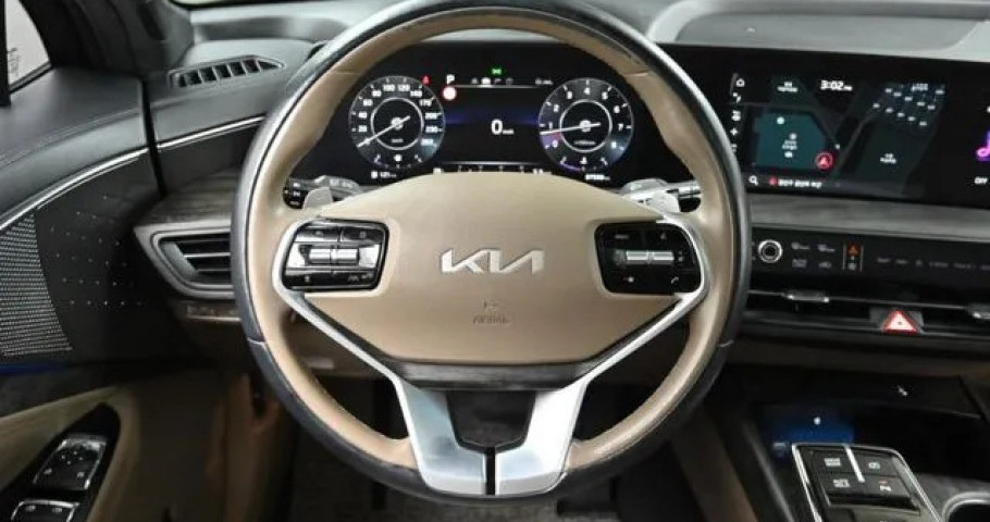 Kia K8 