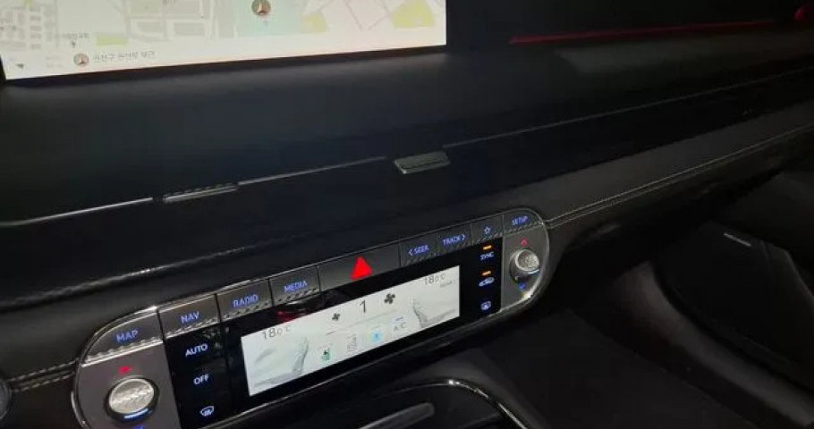 Genesis G90 