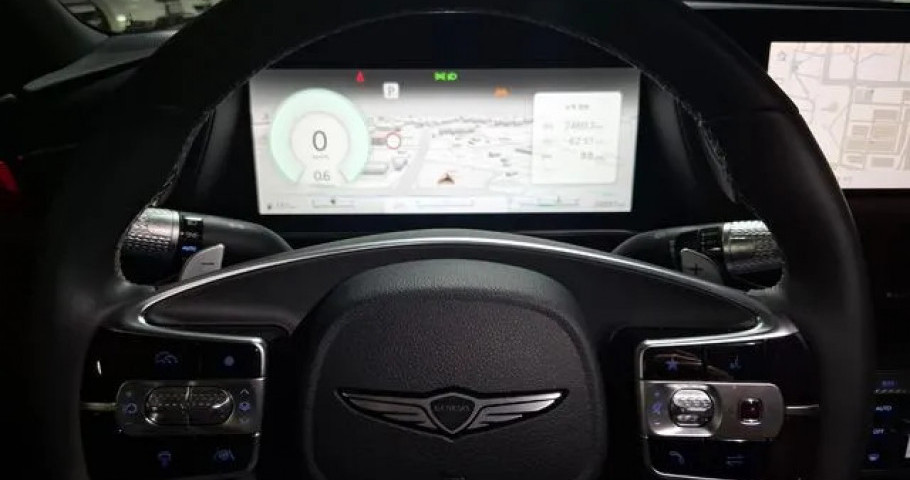 Genesis G90 