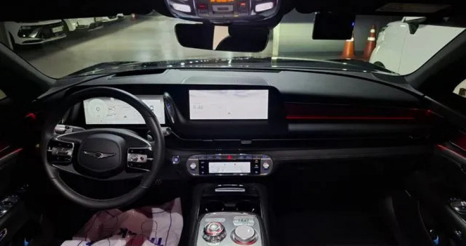 Genesis G90 