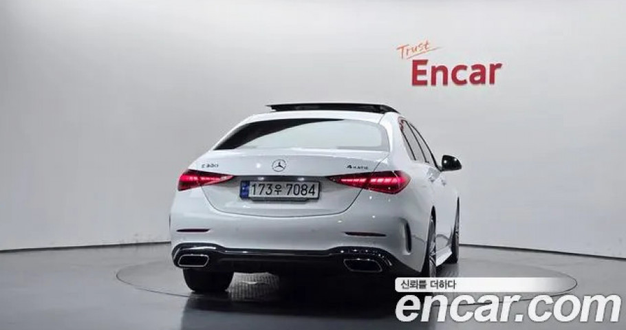 Mercedes-Benz C-Class 