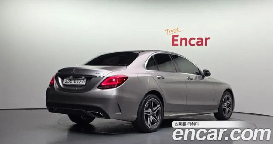 Mercedes-Benz C-Class 
