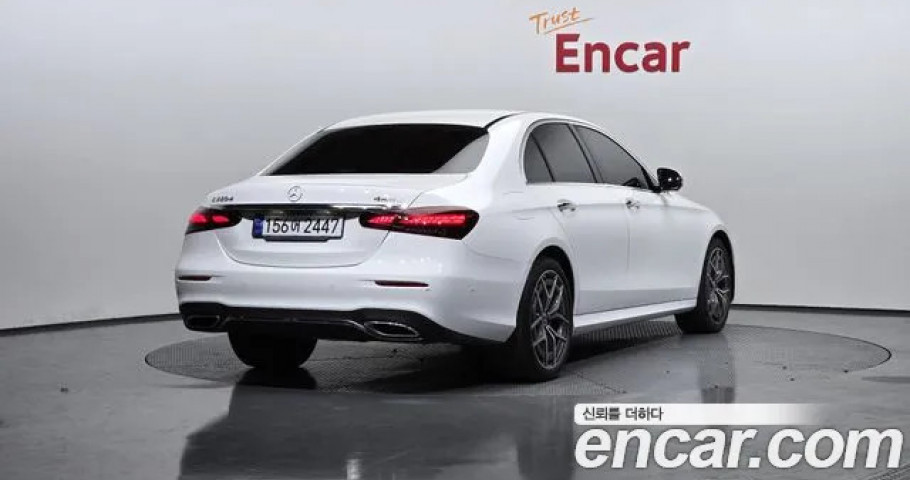 Mercedes-Benz E-Class 