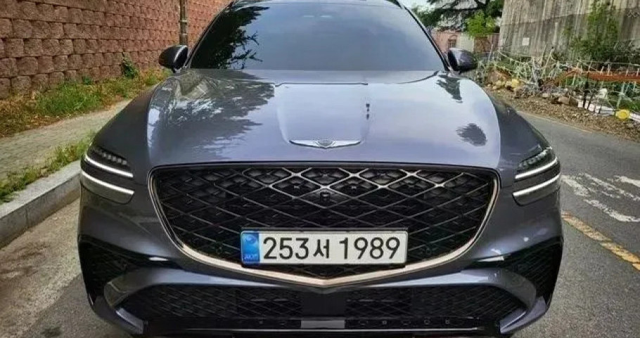 Genesis Gv70 