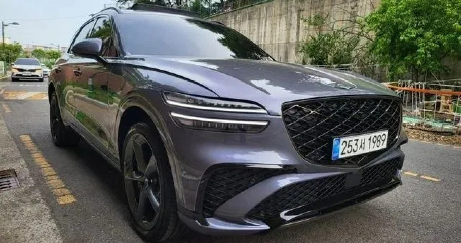 Genesis Gv70 