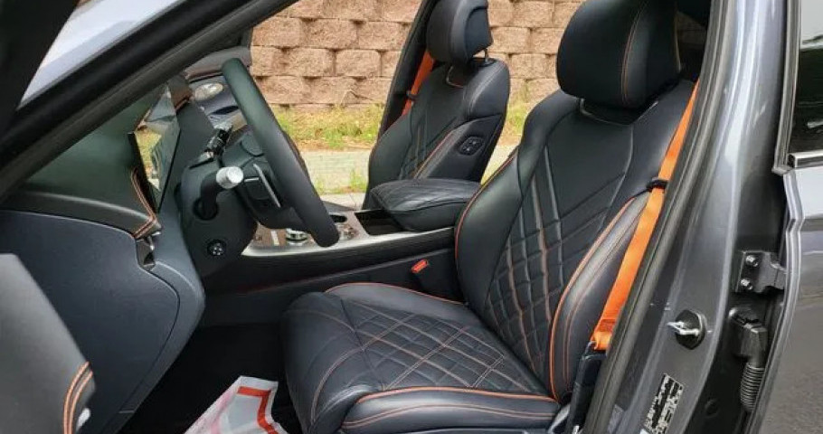 Genesis Gv70 