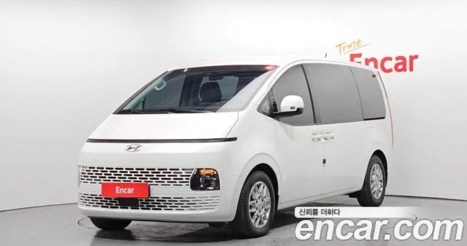 Hyundai Staria 
