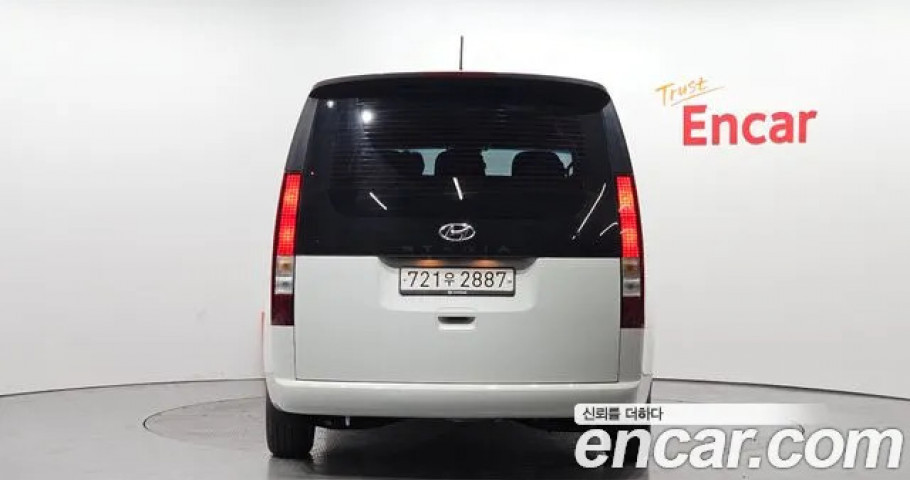 Hyundai Staria 