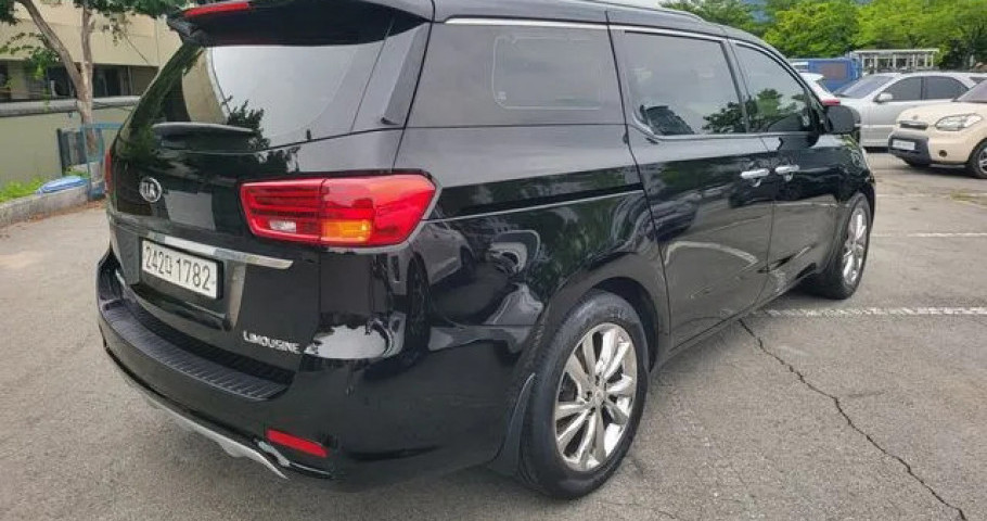 Kia Carnival 