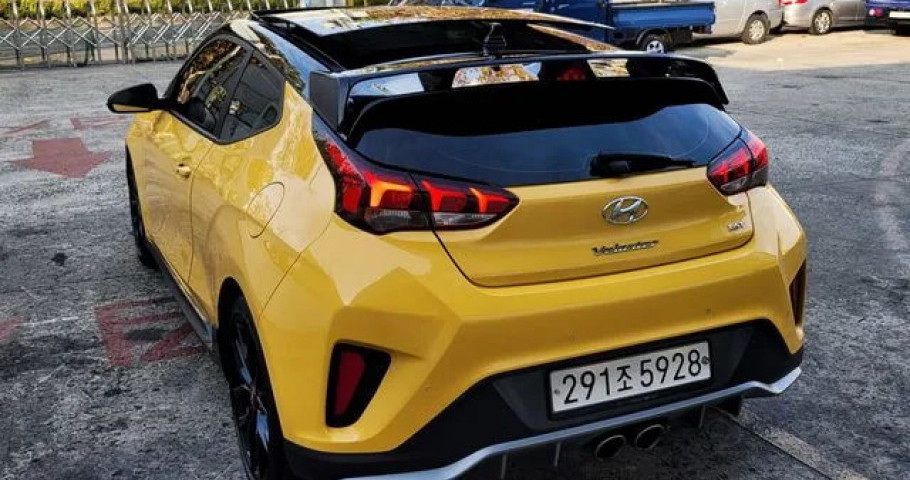 Hyundai Veloster 
