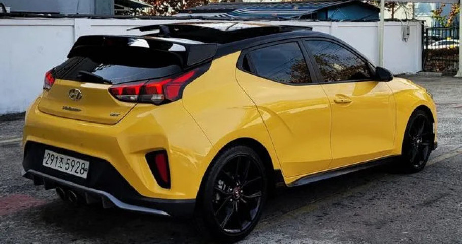 Hyundai Veloster 