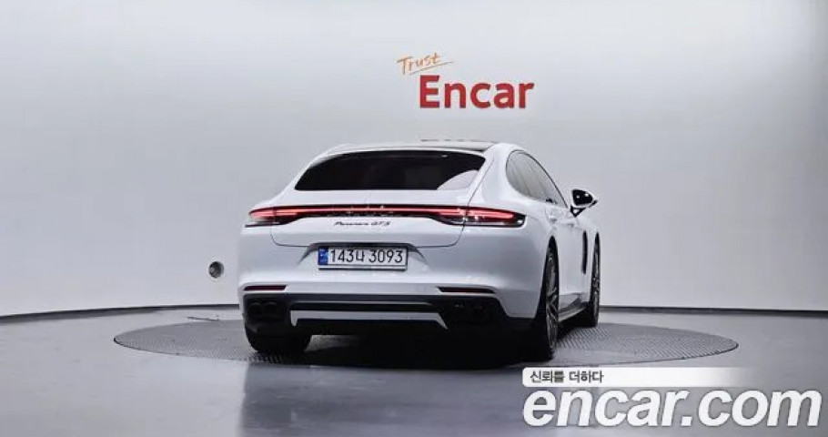Porsche Panamera 