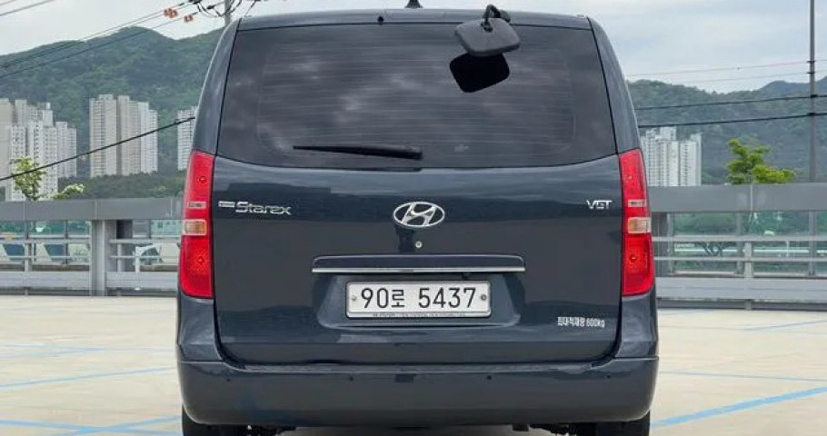 Hyundai Starex 