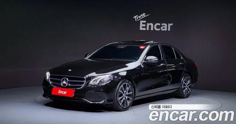 Mercedes-Benz E-Class 