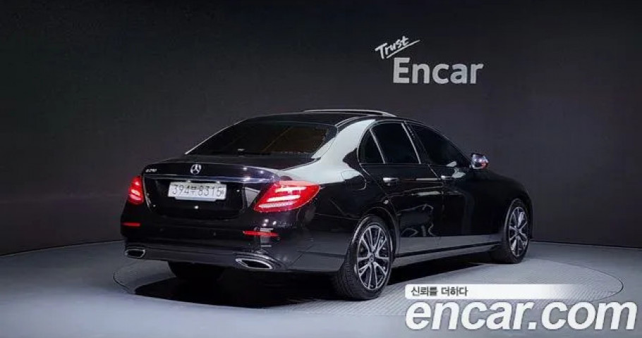 Mercedes-Benz E-Class 