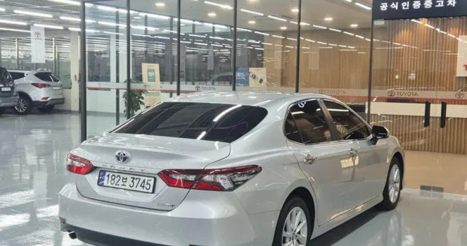 Toyota Camry 