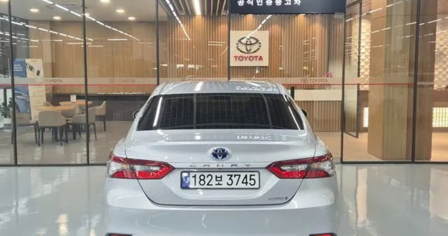 Toyota Camry 