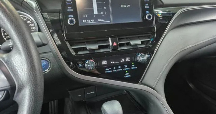 Toyota Camry 