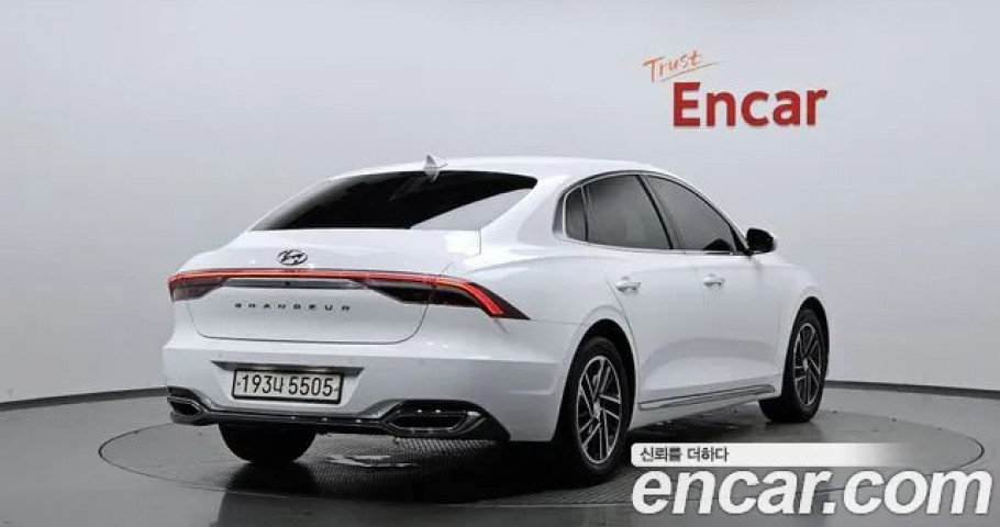 Hyundai Grandeur 