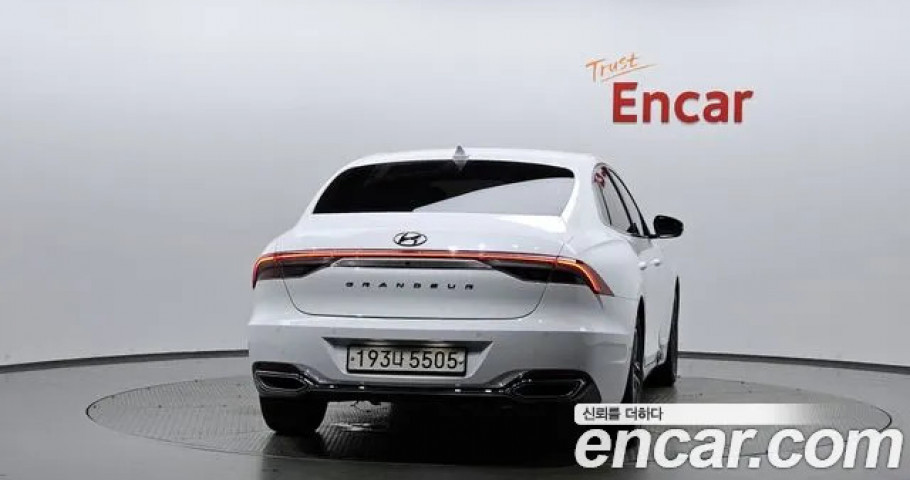 Hyundai Grandeur 