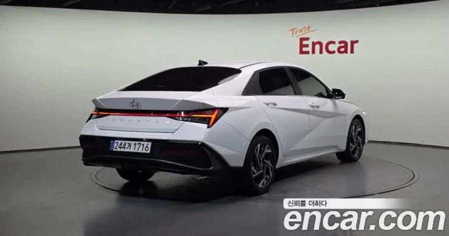 Hyundai Avante (Elantra) 