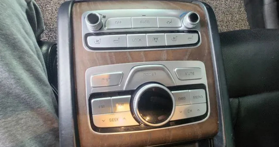 Kia K9 